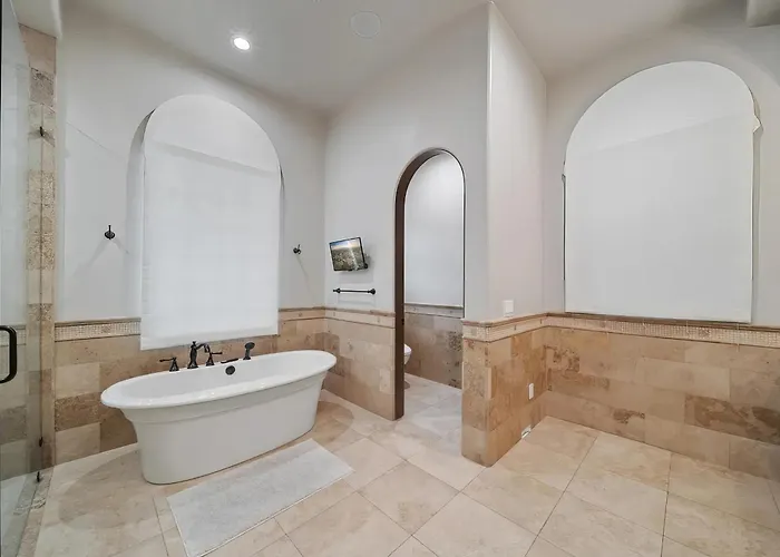 Holiday home Paradise - Pool, Hot Tub & Fire Pit