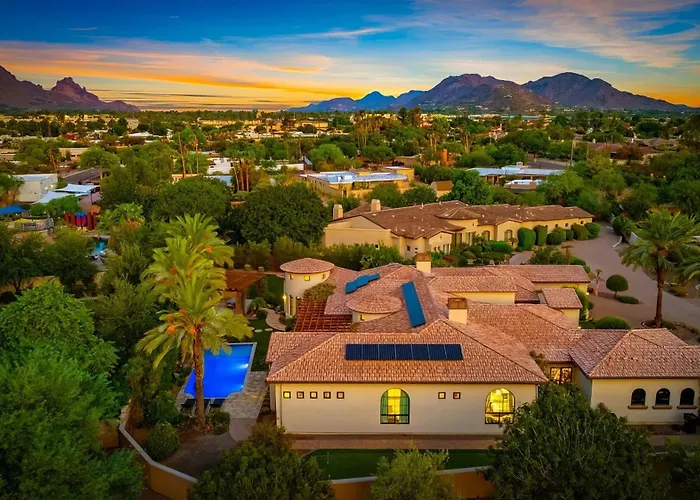 Holiday home Paradise - Pool, Hot Tub & Fire Pit Scottsdale