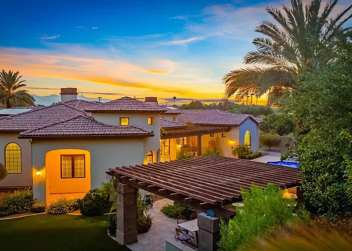 Holiday home Paradise - Pool, Hot Tub & Fire Pit *