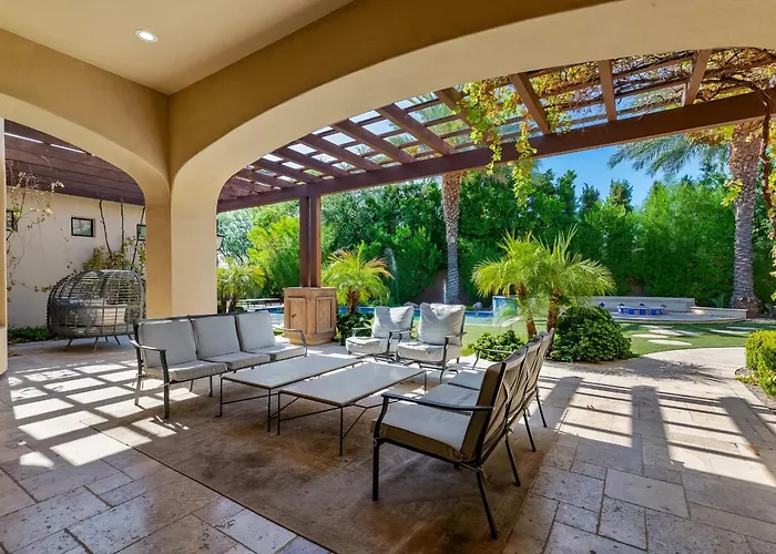 Holiday home Paradise - Pool, Hot Tub & Fire Pit